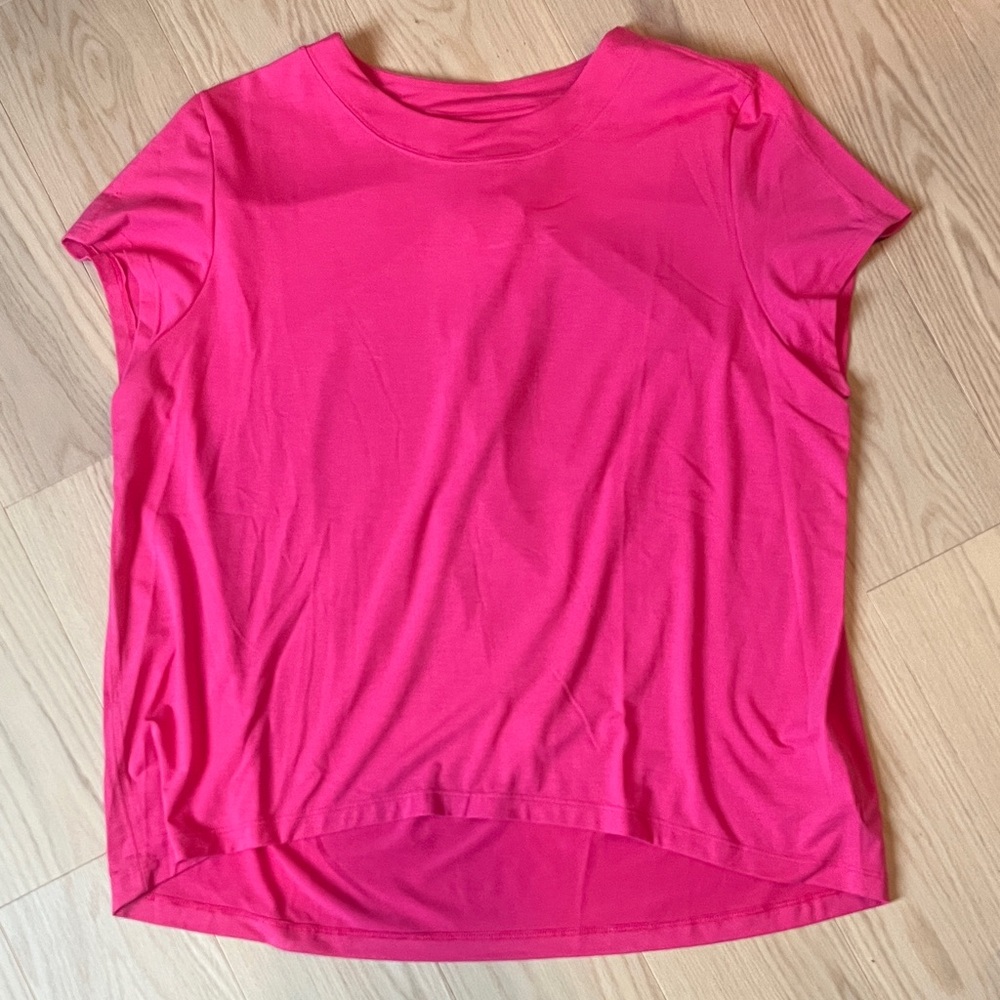 Athleta Fuchsia Short Sleeve Tee